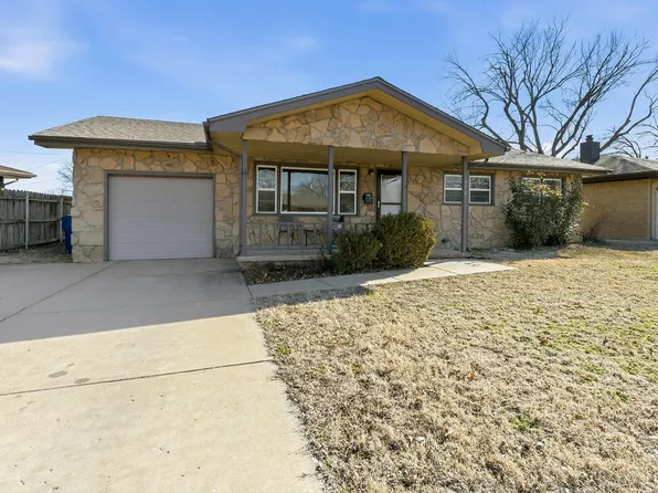 654 N Burns Ave, Valley Center, KS 67147
