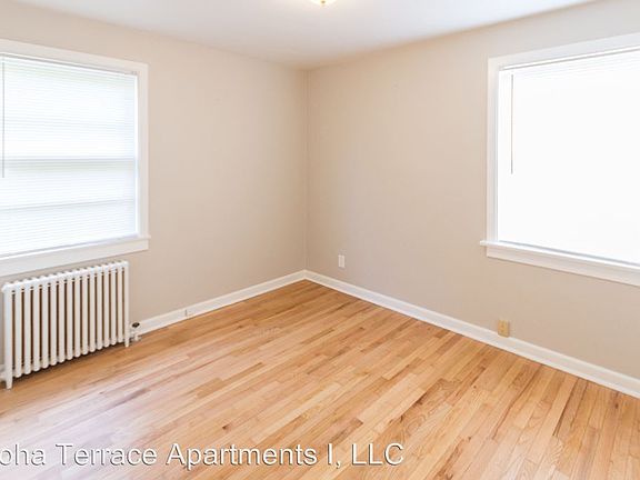 4th image of 907 10th Ave E APT B