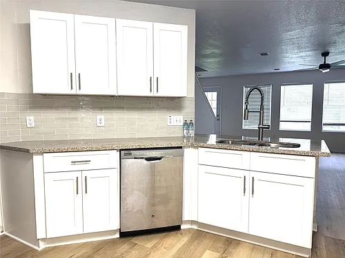 5615 Darby Square Trl Photo 1