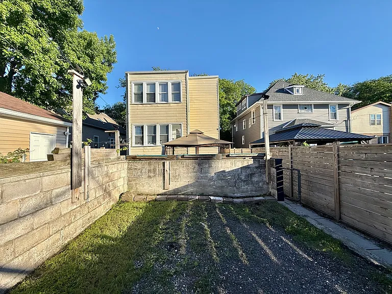 5834 W Dakin St #G — Photo 20