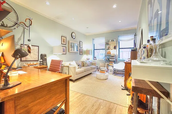 Rented by Hecht Group | media 9