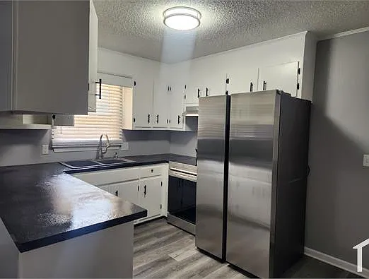 4624 Kings Gate Dr — Photo 2