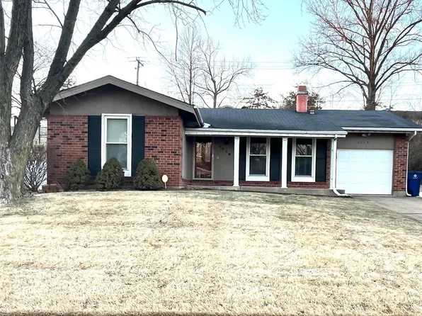 4379 Papal Dr, Florissant, MO 63033