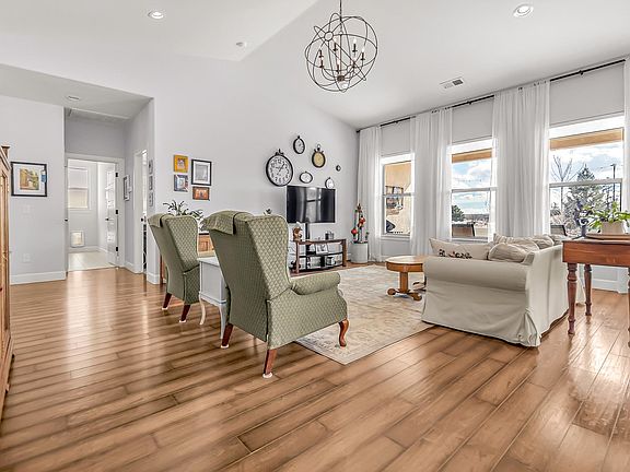 5th image of 2923 Brodick Way
