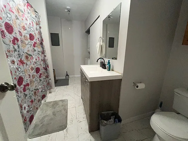 805 Hollyberry Dr — Photo 11