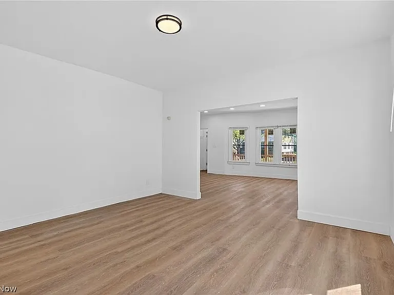 3544 E 153rd St #1 — Photo 5