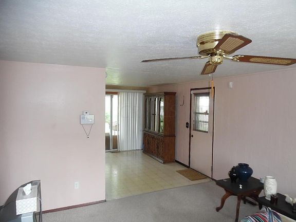 3rd image of 940 Harwood Dr