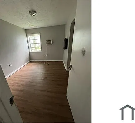 1171 Wedgewood Dr NW — Photo 6
