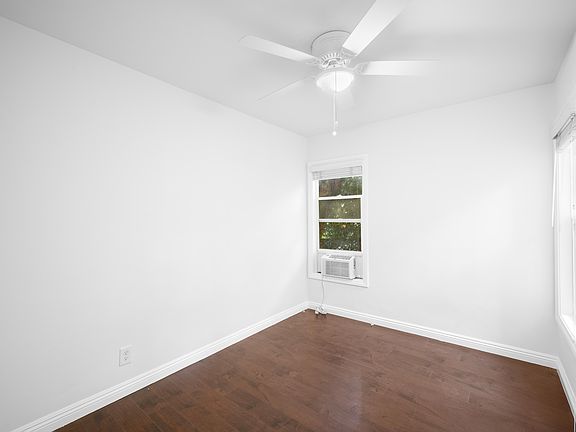 3rd image of 1221 East Ave #1221