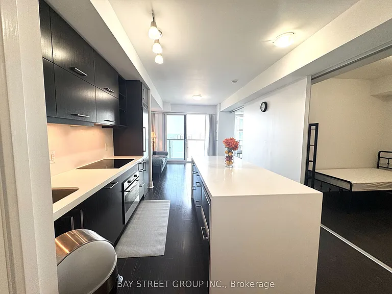 1080 Bay St #2305 — Photo 2
