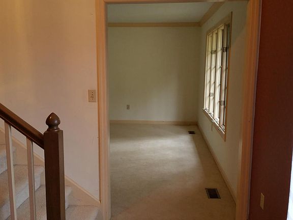 3rd image of 1518 Dunbarton Dr