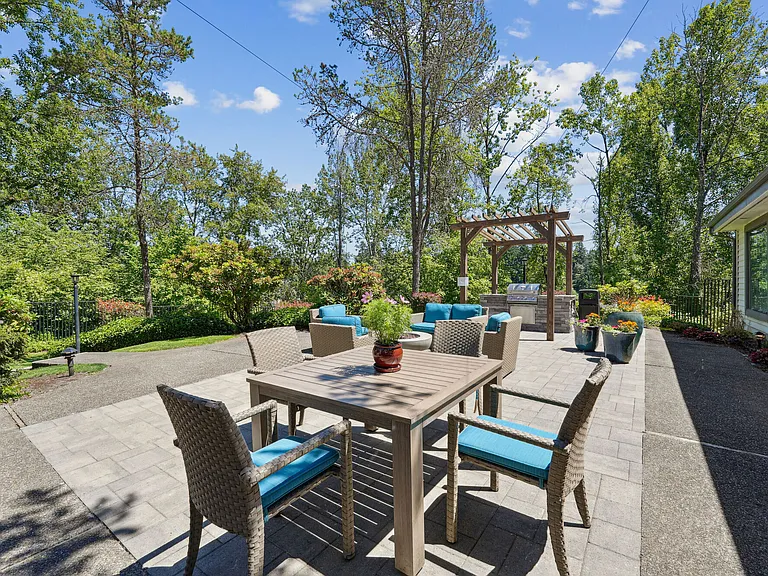 Oswego Pointe — Photo 40