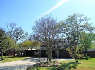 1000 Kiowa Dr W, Lake Kiowa, TX 76240