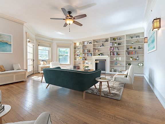 2nd image of 5427 S Hyde Park Blvd APT 3