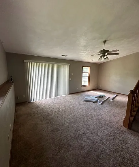 1918 Green Valley Dr — Photo 3