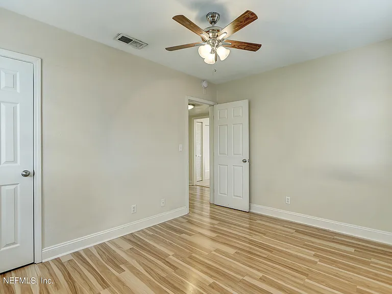 2358 Herschel St #1 — Photo 15
