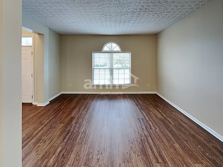 8789 Linick Dr — Photo 9