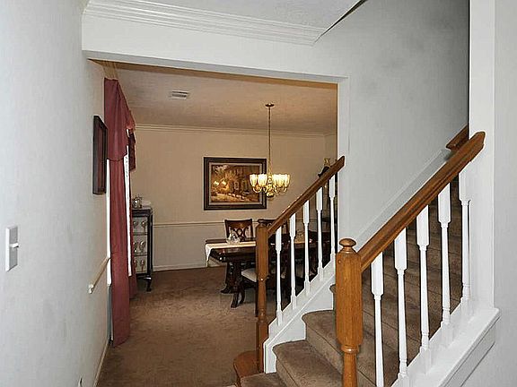 4th image of 106 Knoll Forest Dr