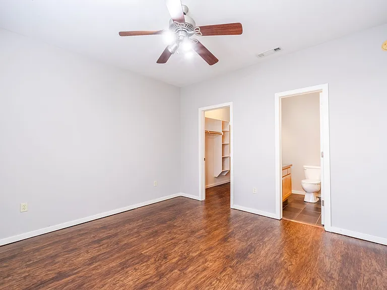 40 E Maple St #3 — Photo 13
