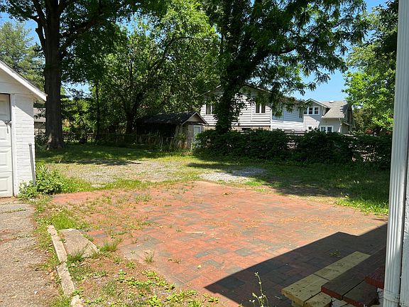 back of house, parking for 2 cars