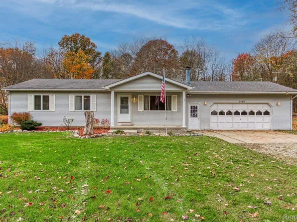 9140 Field Rd, Algonac, MI 48001
