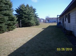 801 Southview Ave, Braham, MN 55006