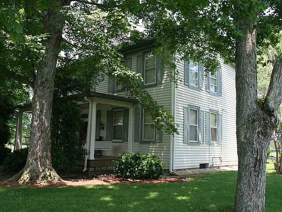 2nd image of 1220 McFarland Ln