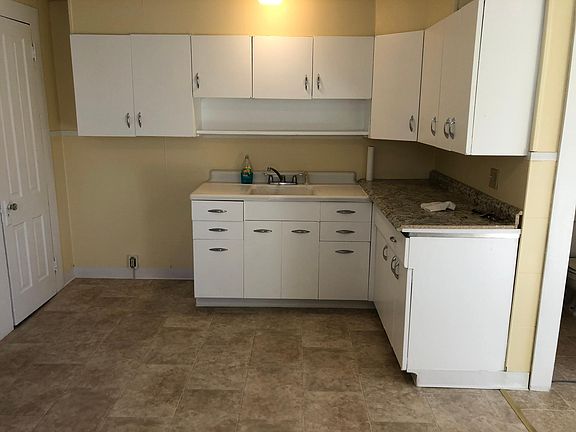 5th image of 1217 Washburn St Floor 1