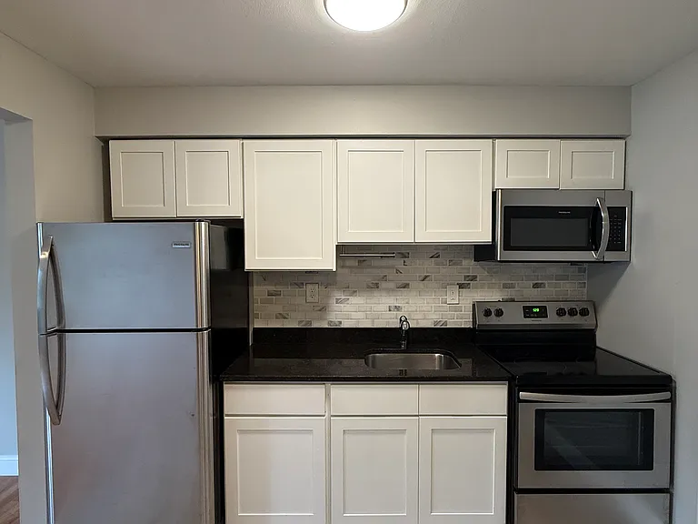 156 Bull Hill Ln #B4 — Photo 5