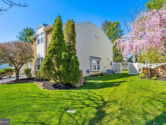 3rd image of 18 Geraldine Rd