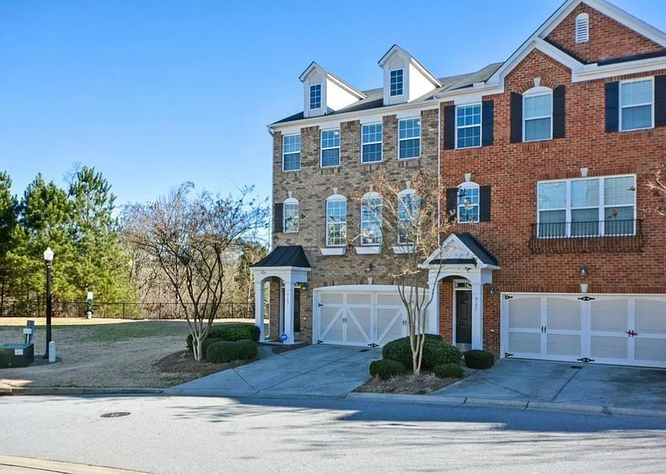 6135 Indian Wood Cir SE