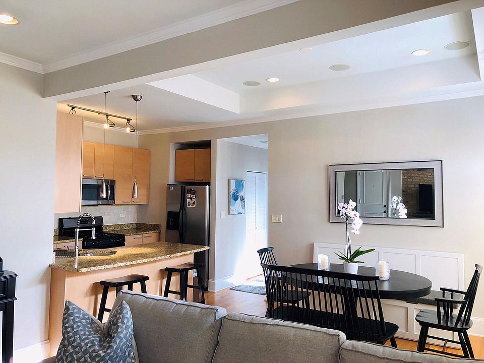 1st image of 1700 W Summerdale Ave #3E
