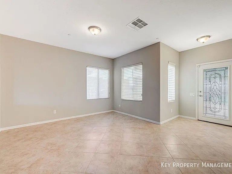 81 Lovage St — Photo 2