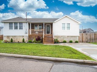 2594 Riverside Ave, Seaford, NY 11783