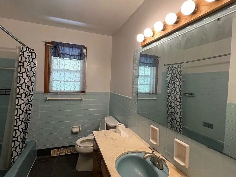 8238 Linda Leigh Ln — Photo 7