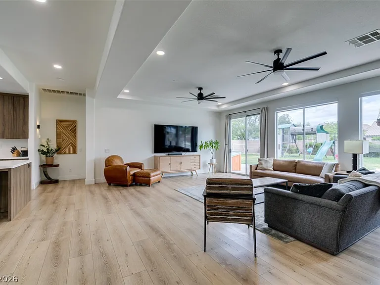 7210 Shallowford Ave — Photo 4