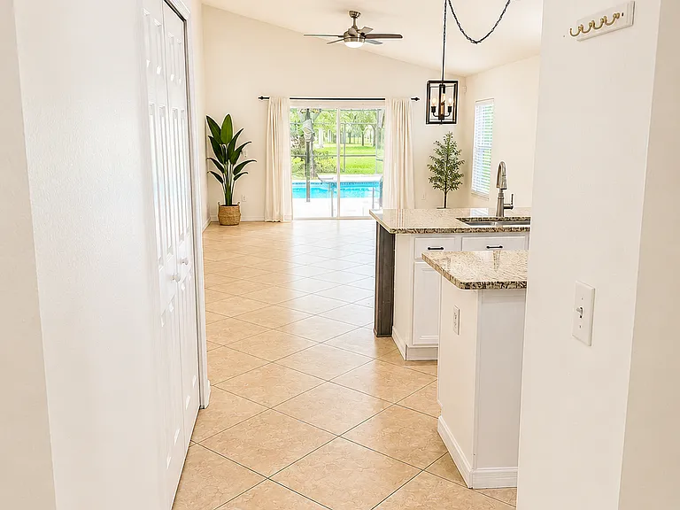 14408 Estrella Dr — Photo 12