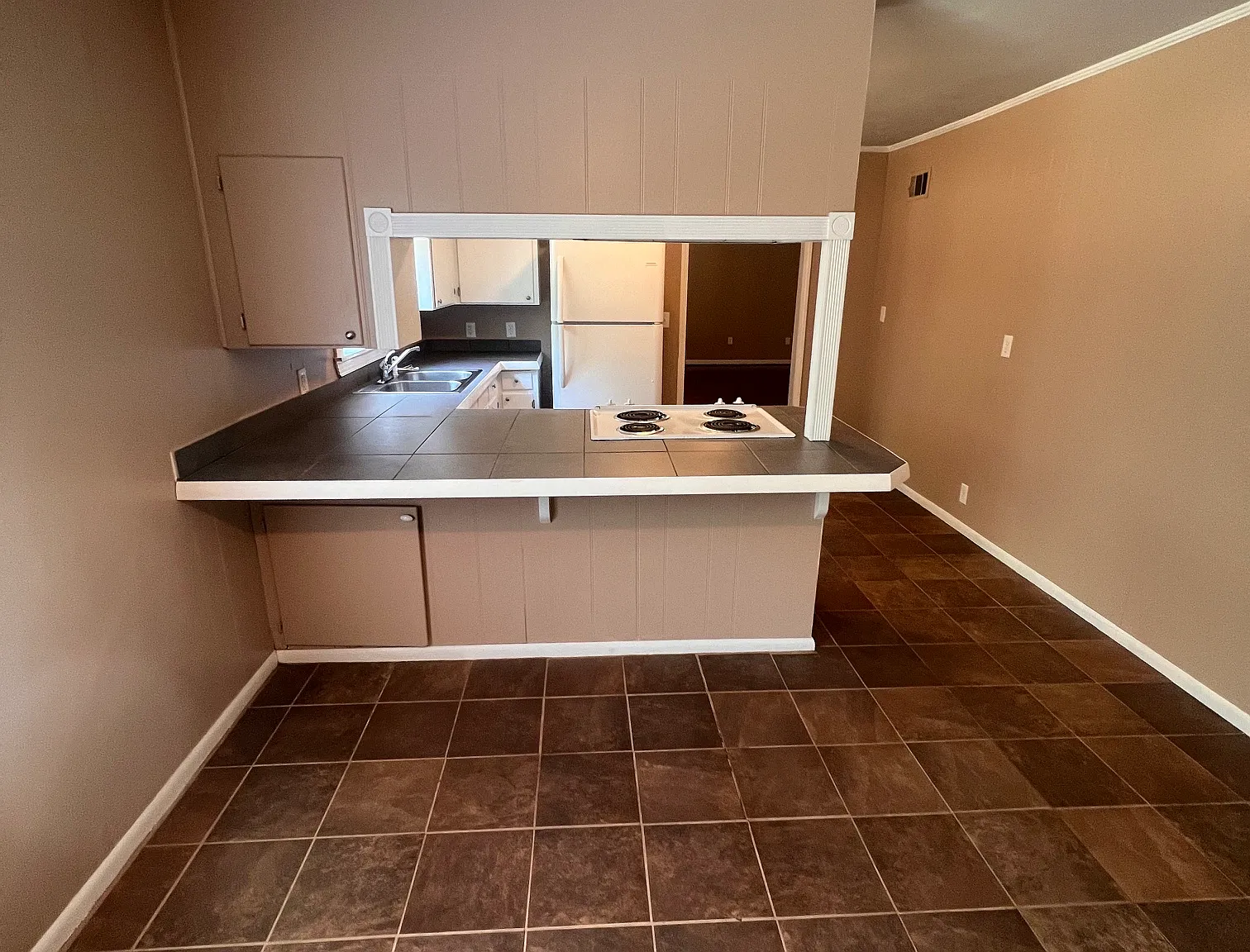 2224 Redtop Avenue - 10 — Photo 4