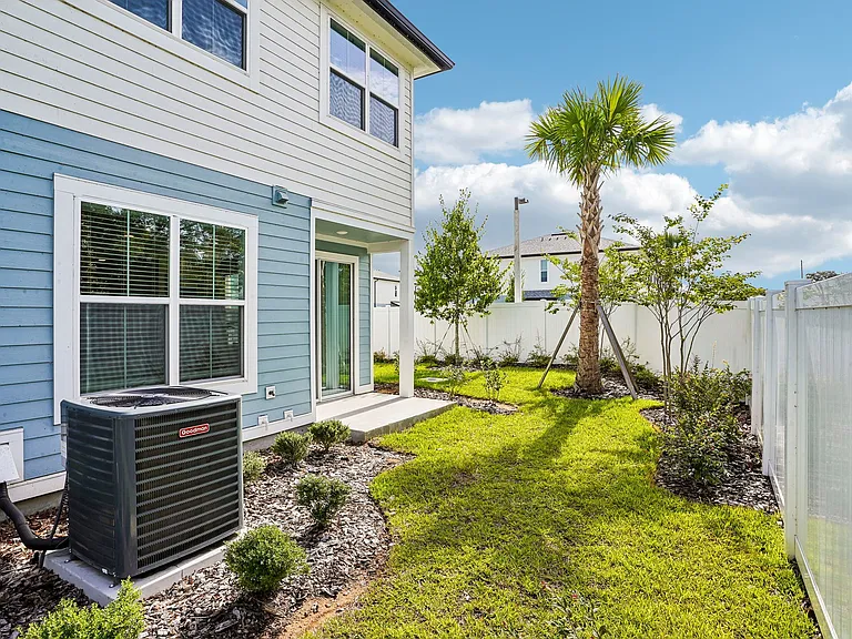 Lake Tavares Apartments — Photo 48