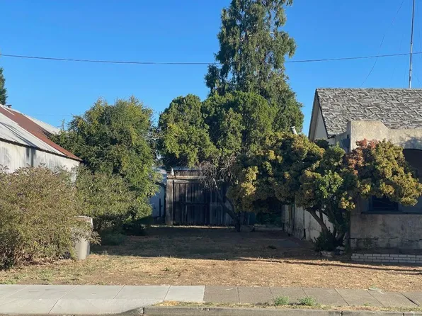 15 Abbey St, Winters, CA 95694