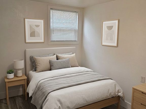 4th image of 116 22nd Ave S #B