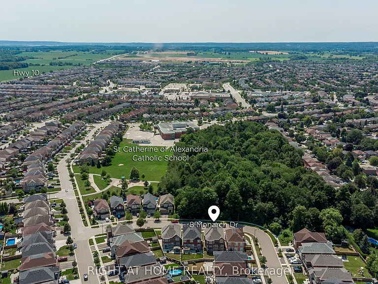 8 Monarch Dr — Photo 45