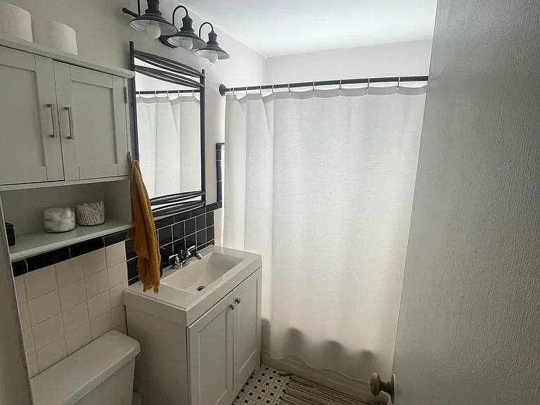 1392 Normandy Dr NE #4 — Photo 16