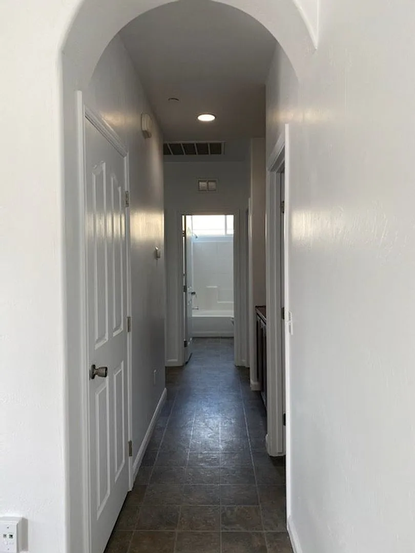Spacious 4 Bed, 2 Bath Home in Farmersville! — Photo 4