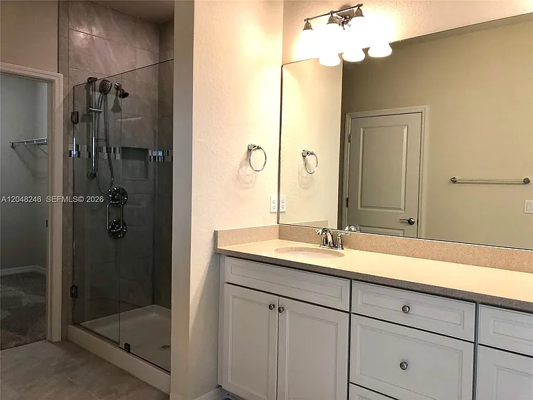 4984 Greenway Dr — Photo 21