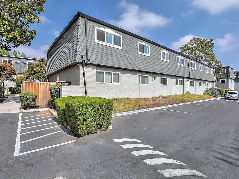 The Parc @470 — Photo 18