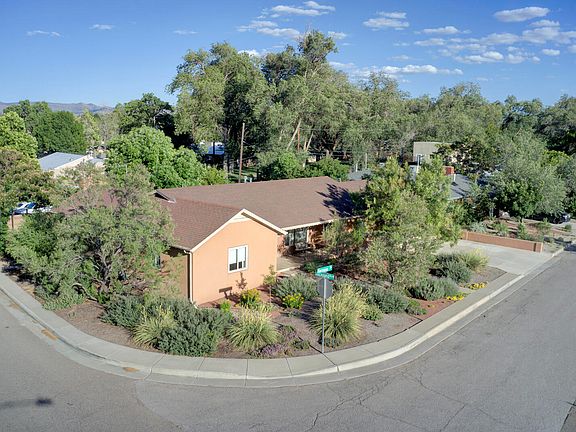 2nd image of 924 Hermosa Dr NE