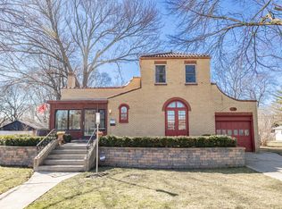 7612 Forest Ave, Munster, IN 46321