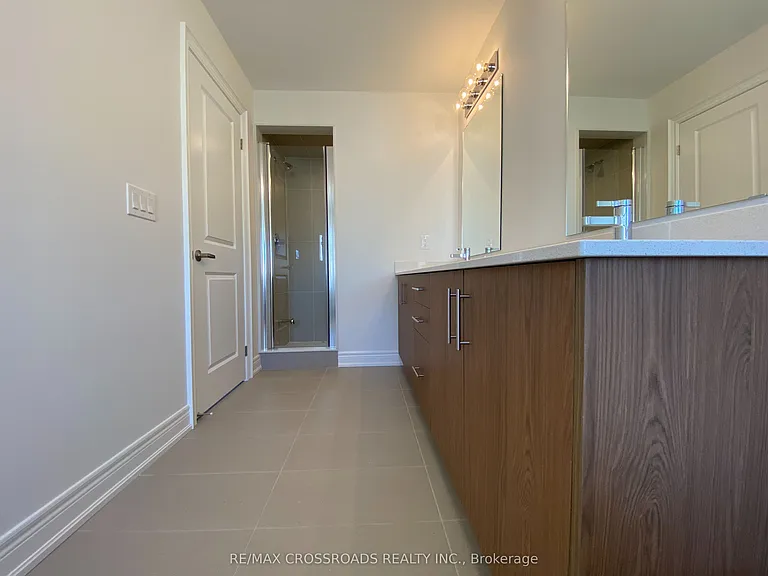 4 Kamper Ave — Photo 30