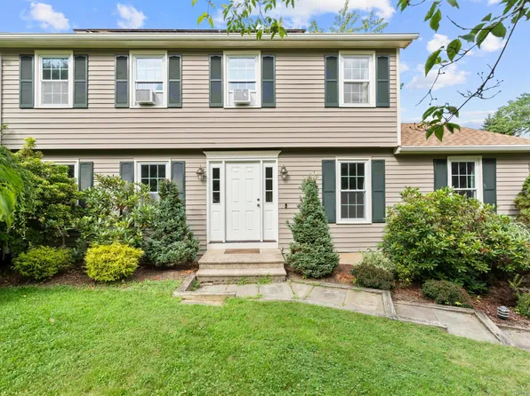 26 Yankee Hill Road, Monroe, CT 06468